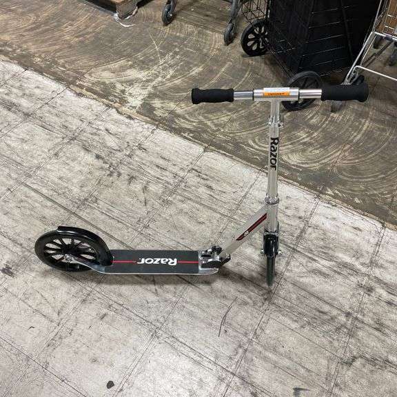 Razor A6 Kick Scooter for Kids Ages 8+ - Extra-Tall Handlebars & Longer Deck, 10"
