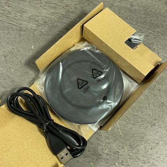 Insignia NS-MWPC10CU 10W Qi Wireless Fast Charging Pad - Black