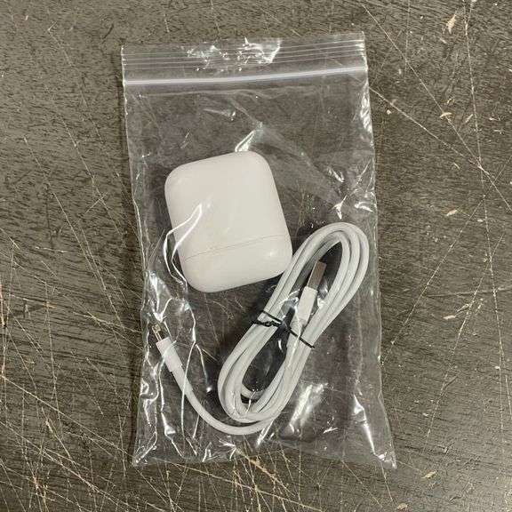 Apple Airpods Wireless Bluetooth In-Ear Headset w/ Charging Case 1st gen