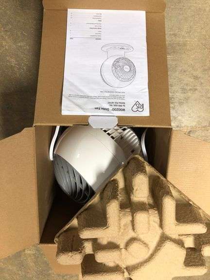 WOOZOO - Compact Globe Oscillating Fan w/ Remote - 5 Speed - White
