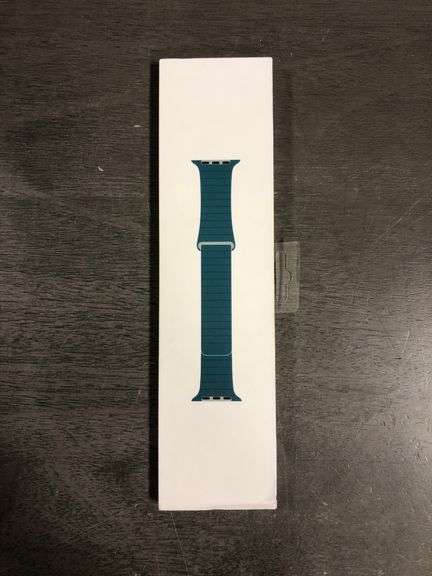 Genuine Apple Watch 44mm (large) OEM Peacock Leather Loop Band