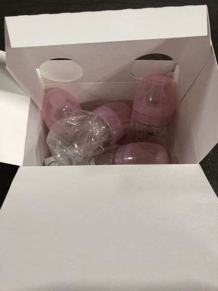 Chicco Duo Newborn Hybrid Baby Bottle Starter Gift Set with Invinci-Glass Inside and Plastic Outside