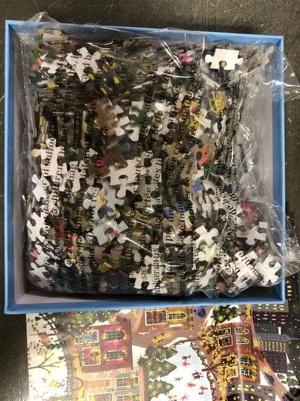 Galison Sparkling City – 1000 Piece Foil Puzzle with Illustrations of Colorful Merriments in The Cit