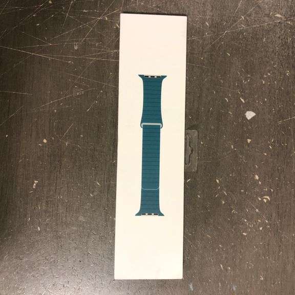 Genuine Apple Watch 44mm (large) OEM Peacock Leather Loop Band