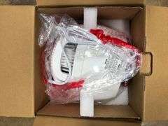 WOOZOO - Compact Personal Oscillating Fan - White