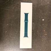 Genuine Apple Watch 44mm (large) OEM Peacock Leather Loop Band