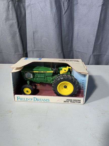 John Deere 2640 Field of Dreams