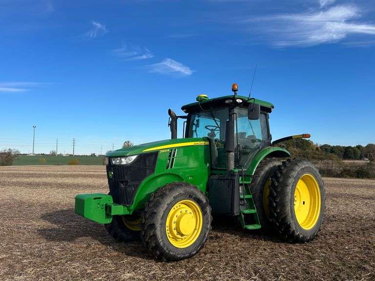 2013 John Deere 7200R