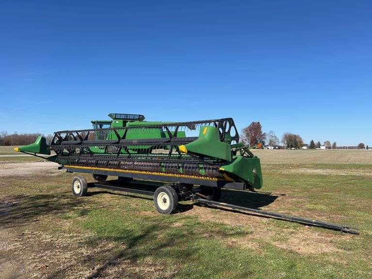 John Deere 925 Grain Platform W/ J&M Cart