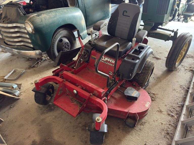 Country Clipper Zero Turn Mower