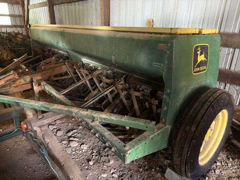 John Deere 8300 Drill