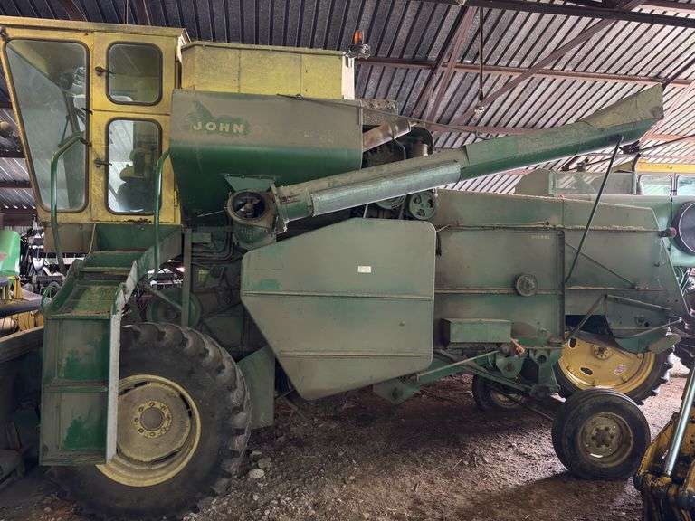 John Deere 55 Combine