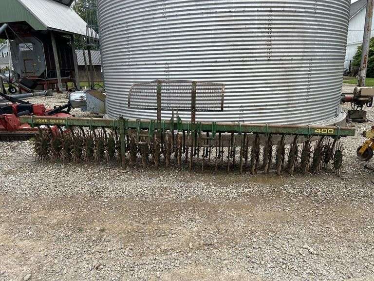 John Deere 400 Rotary Hoe
