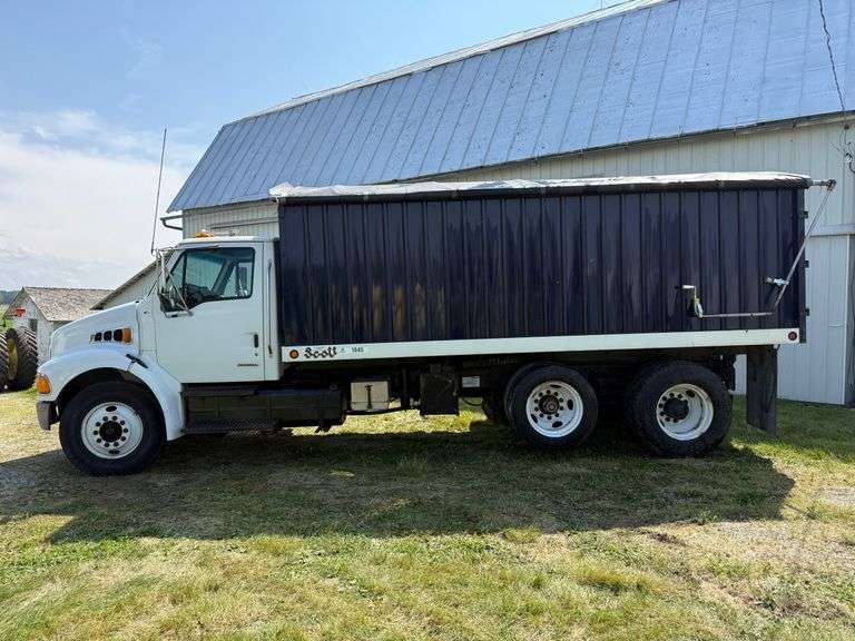 2001 Sterling Acterra Grain Truck