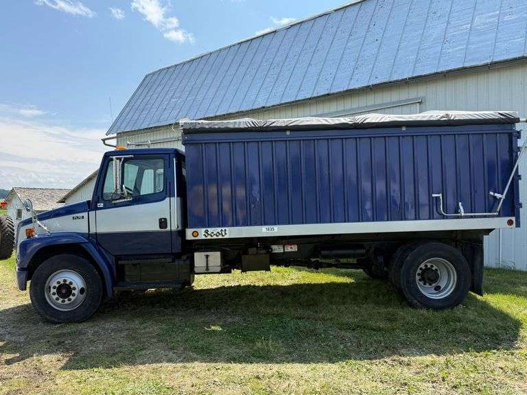 2001 Frieghtliner FL70 Grain Truck