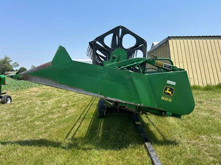 John Deere 925 Grain Platform