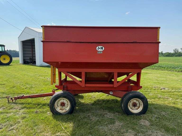 J&M 250 Gravity Wagon