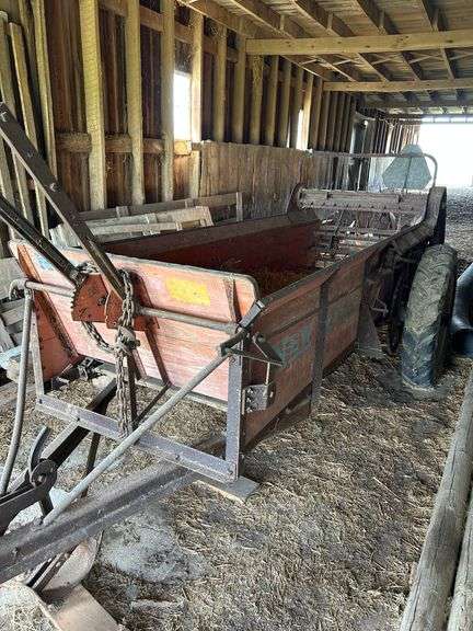 New Idea 12A Manure Spreader