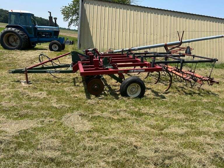 Brillion 9 Shank Chisel Plow