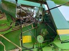 1997 John Deere 9500 Combine