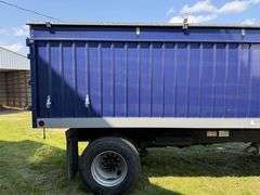 2001 Frieghtliner FL70 Grain Truck