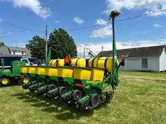 John Deere 1750 Conservation Planter