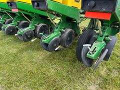 John Deere 1750 Conservation Planter