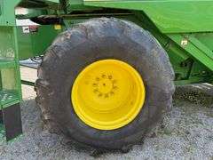 1997 John Deere 9500 Combine