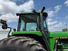 1993 John Deere 4960 MFWD Tractor