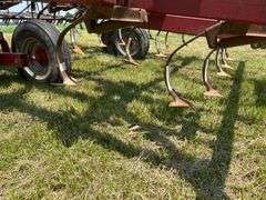Case IH 4600 Field Cultivator