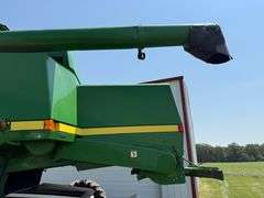 1997 John Deere 9500 Combine