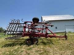 Case IH 4600 Field Cultivator