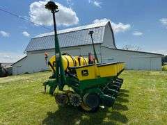 John Deere 1750 Conservation Planter