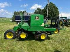 John Deere 750 Grain Drill