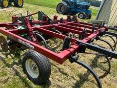 Brillion 9 Shank Chisel Plow
