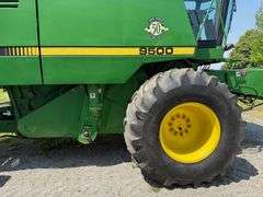 1997 John Deere 9500 Combine