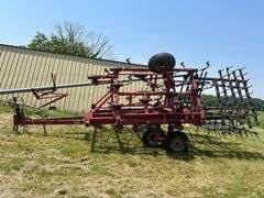 Case IH 4600 Field Cultivator