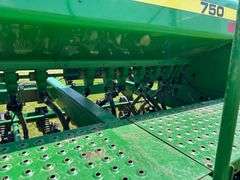 John Deere 750 Grain Drill