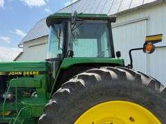 1993 John Deere 4960 MFWD Tractor