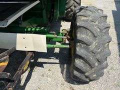 1997 John Deere 9500 Combine
