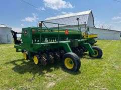 John Deere 750 Grain Drill