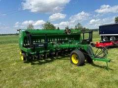 John Deere 750 Grain Drill