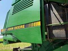 1997 John Deere 9500 Combine