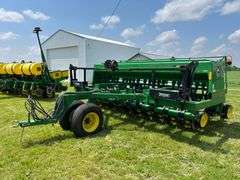 John Deere 750 Grain Drill