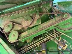 1997 John Deere 9500 Combine