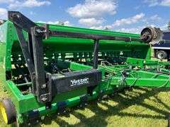 John Deere 750 Grain Drill