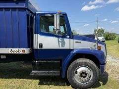 2001 Frieghtliner FL70 Grain Truck