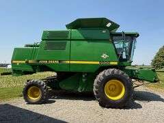 1997 John Deere 9500 Combine