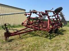 Case IH 4600 Field Cultivator