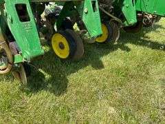 John Deere 1750 Conservation Planter